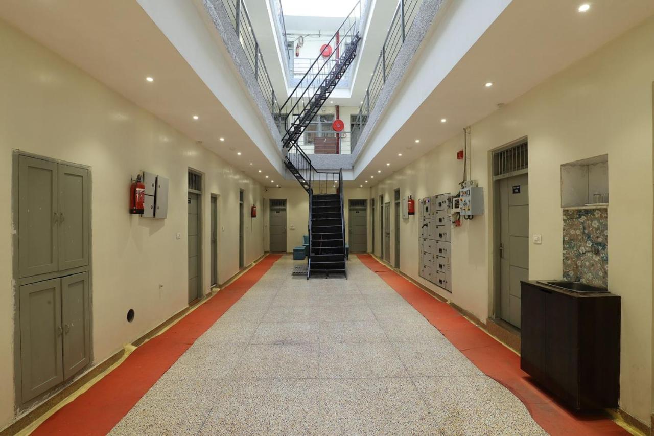 Amrit Hotel New Delhi Exterior foto